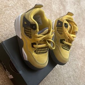 Jordan 4 Retro